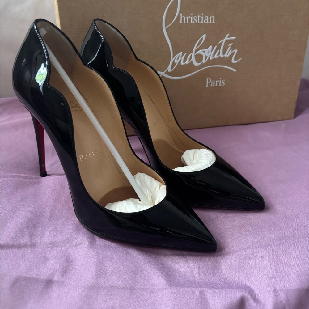 Christian Louboutin HotChick 100 black patent leather heels Sz 36.5- Worn Twice!